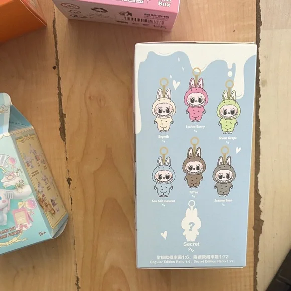 All authentic- blind boxes - Picture 2 of 9